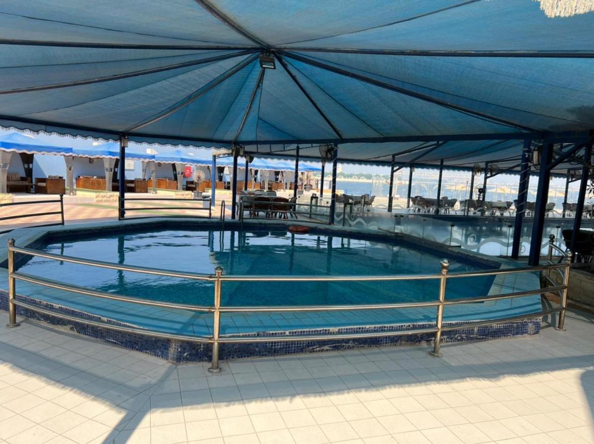 منتجع وشاليهات مورجان الشرق - للعائلات فقط - Dammam Exterior foto